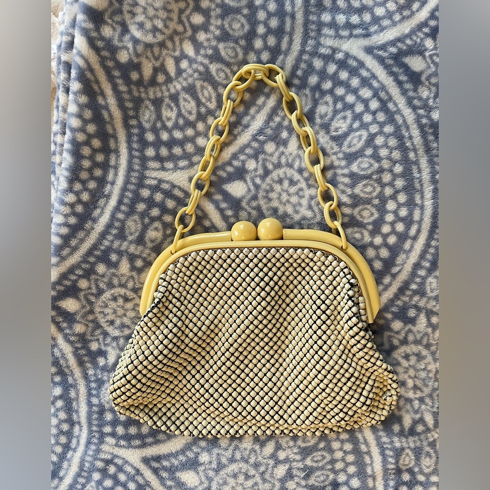 Whiting & Davis Co. Alumesh Bag Ivory Cream Bakelite Handle & Frame Purse